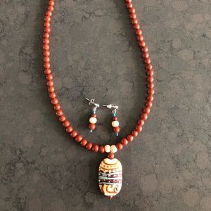 🎈Southwestern glass bead necklace 🎈